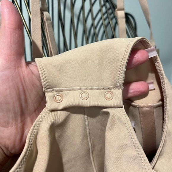 Skims Body CS Waist Cincher Butt Lifting Brief - Picture 7 of 8